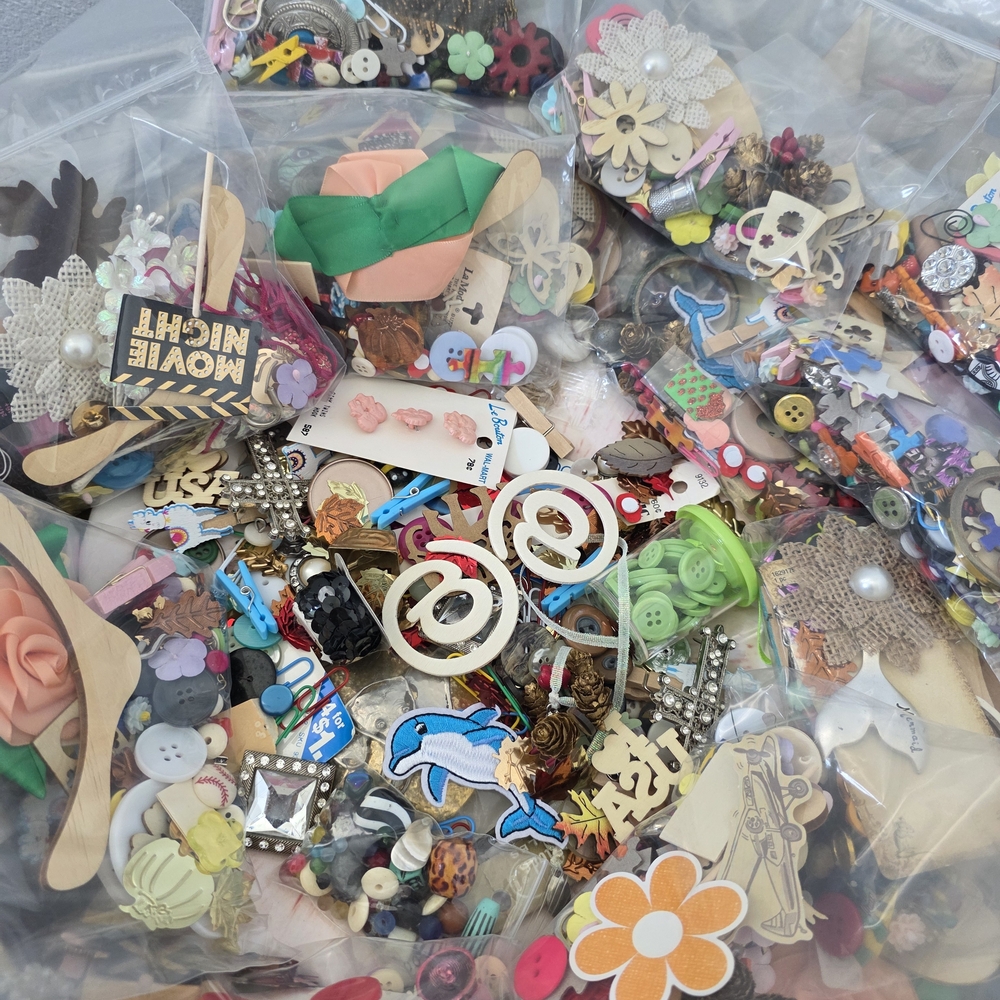 Mystery Junk Journal Assorted  Embellishment Mix - Picture 12 of 14